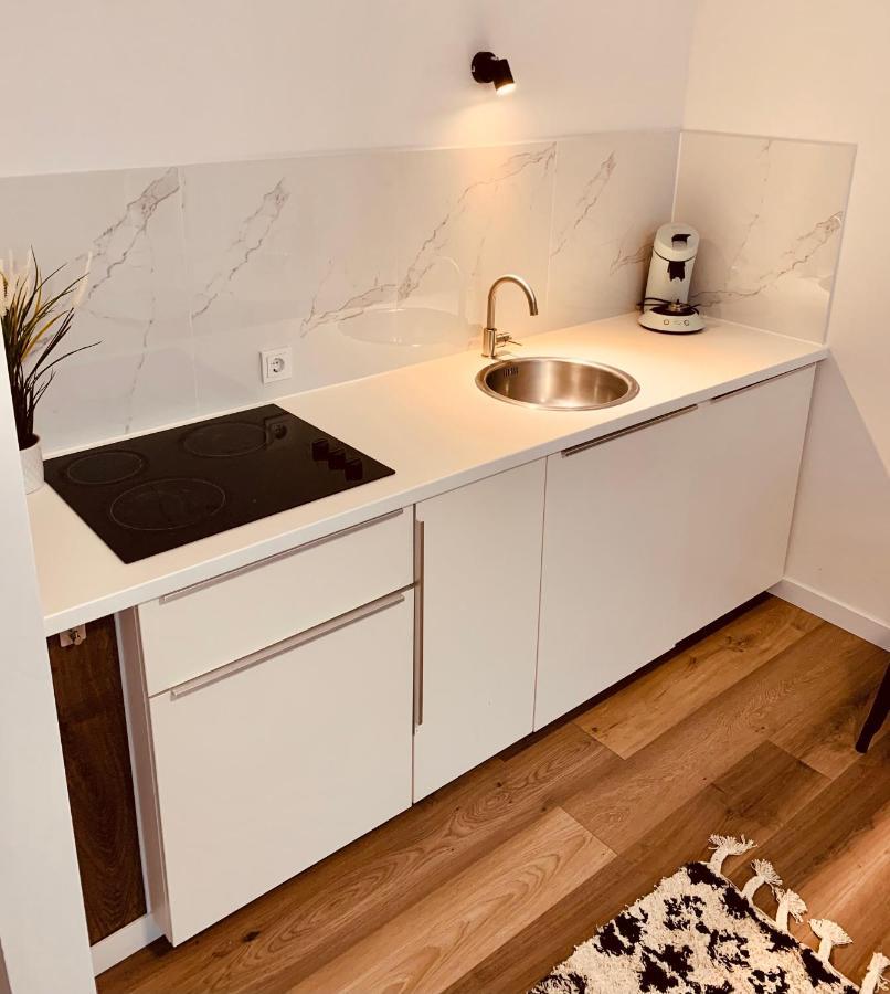 Gaestehaus Zur Uni Klinik Exklusives Apartment Mit Kueche Und Badezimmer Homburg  Buitenkant foto