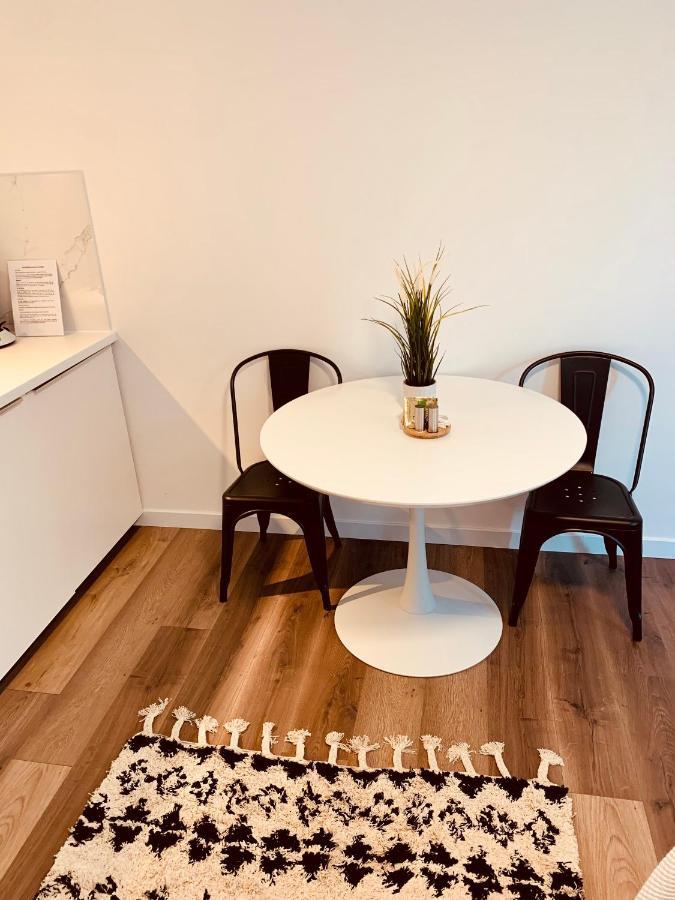 Gaestehaus Zur Uni Klinik Exklusives Apartment Mit Kueche Und Badezimmer Homburg  Buitenkant foto