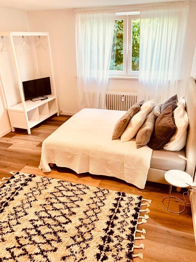 Gaestehaus Zur Uni Klinik Exklusives Apartment Mit Kueche Und Badezimmer Homburg  Buitenkant foto