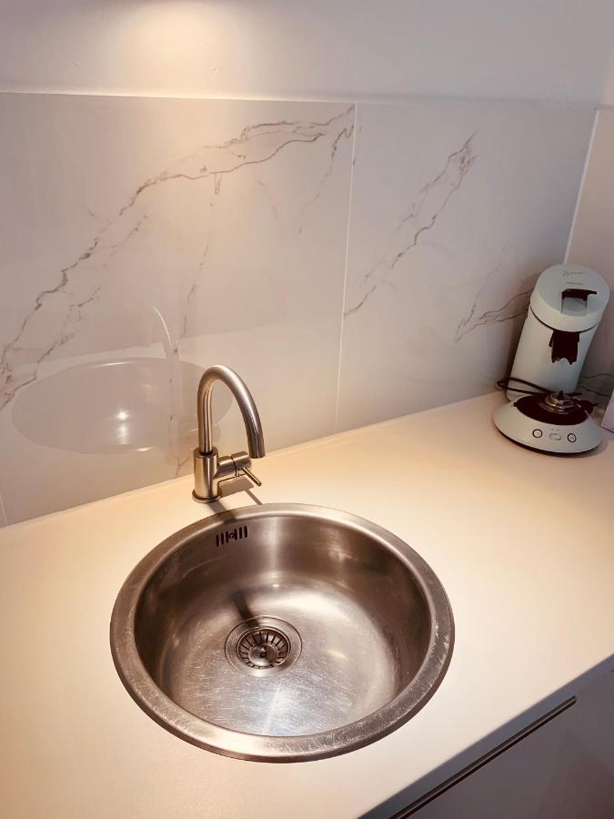 Gaestehaus Zur Uni Klinik Exklusives Apartment Mit Kueche Und Badezimmer Homburg  Buitenkant foto